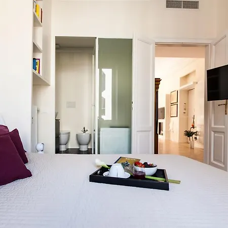 House Of Art Giovio Apartment *